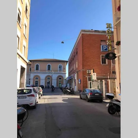 Apartment Mascagni 18: Lovely And Pisa